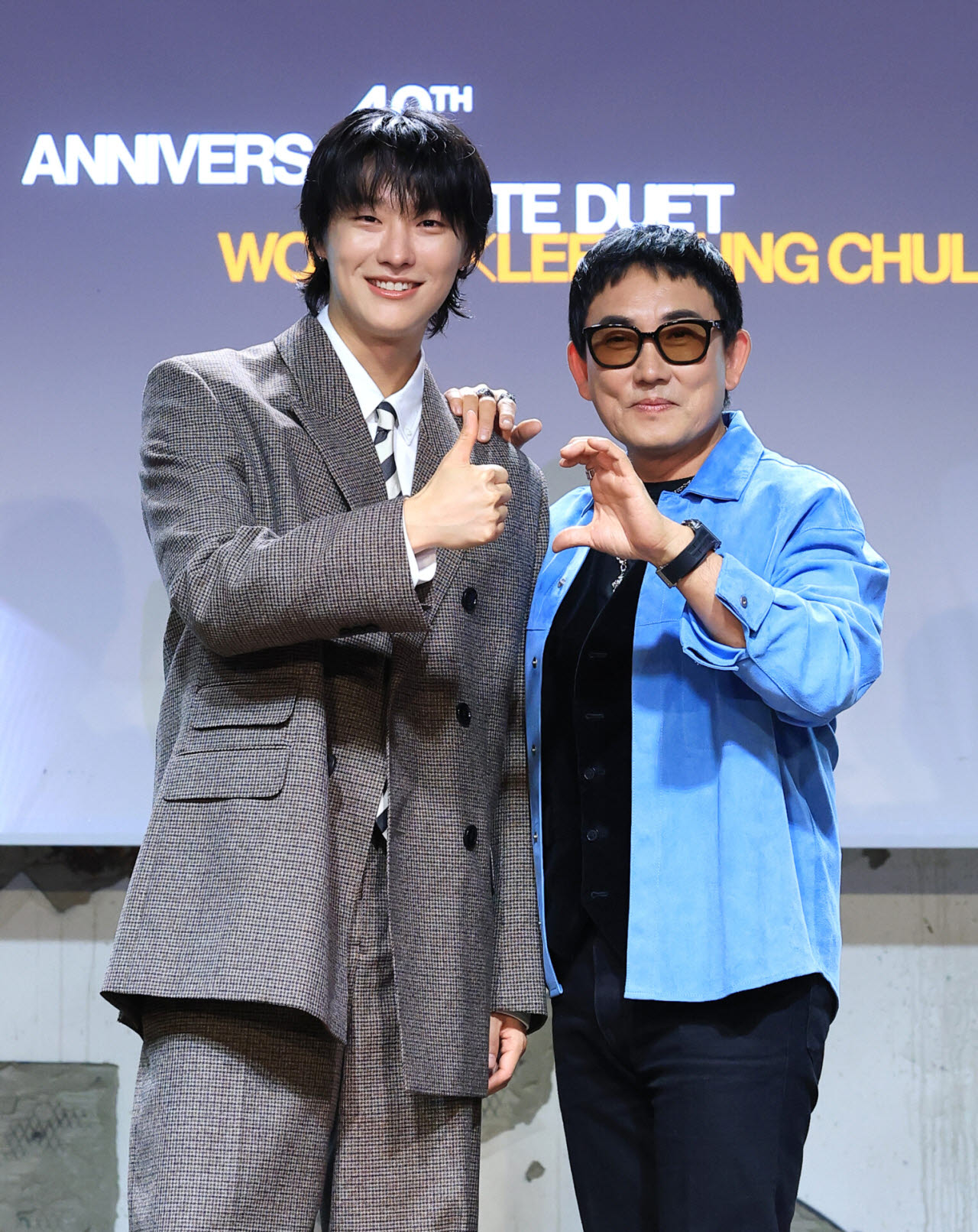 가수 이승철이 29일 서울 용산구 현대카드 언더스테이지에서 열린 ‘데뷔 40주년 기념 앨범 ’우리만의 이야기‘ 음감회에서 포즈를 취하고 있다.(사진=뉴스1)
