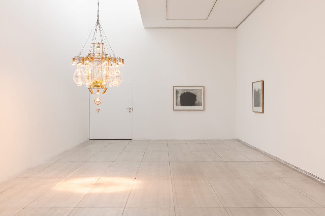 Luminous Breath, 2025, 스테인리스스틸, 집어등, LED, 높이 110cm 지름 80cm.(사진=대구보건대)