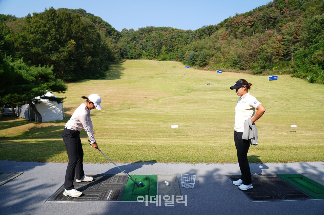 [포토]김민솔,레슨 시작해볼까