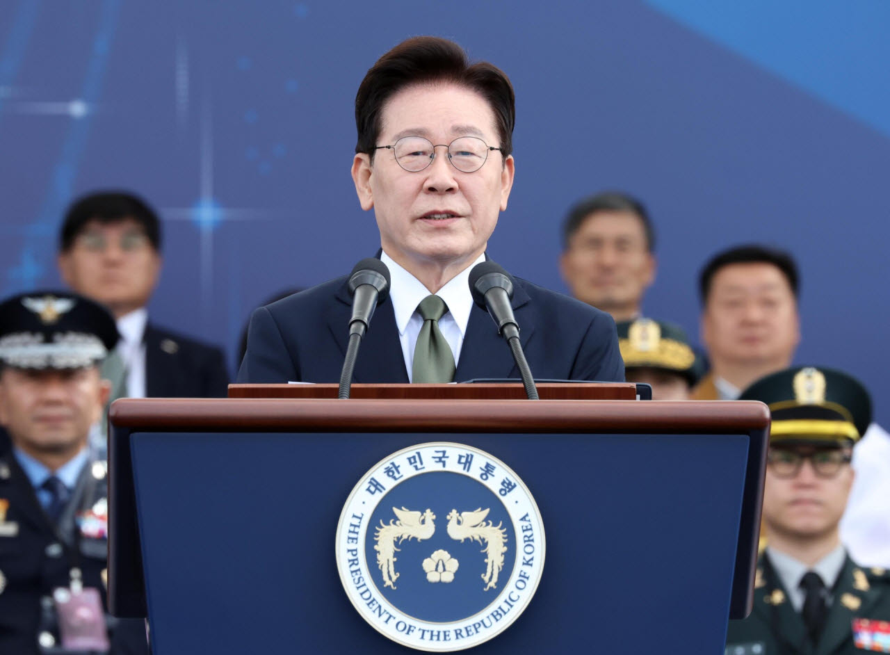 이재명 대통령이 1일 충남 계룡대 활주로에서 열린 제78회 국군의 날 기념식에서 기념사를 하고 있다.(사진=뉴시스)