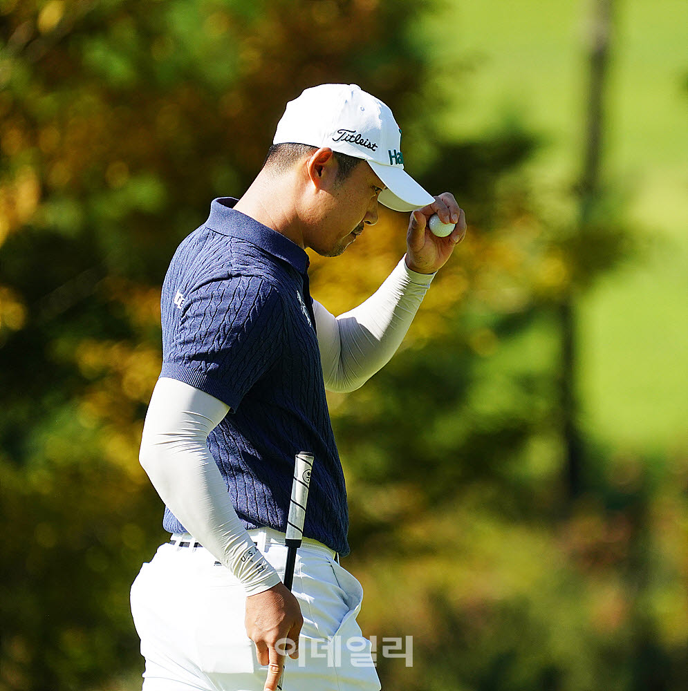 [포토] 박은신, 갤러리의 박수에 화답하며