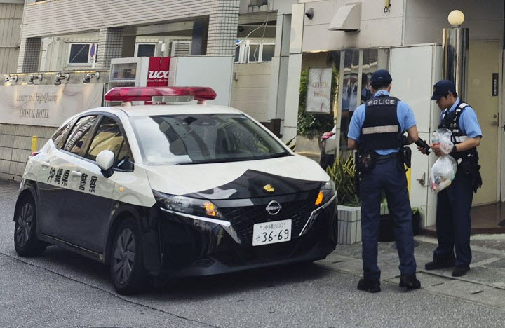 오키나와현 경찰이 나하시 호텔에서 30대 여성이 숨진 채 발견된 사건과 관련해 후텐마 기지 소속 주일미군 해병대 데빈 제이콥 발라드(20) 일병을 강도살인 혐의로 4일 체포했다. [교도통신=연합뉴스 제공]