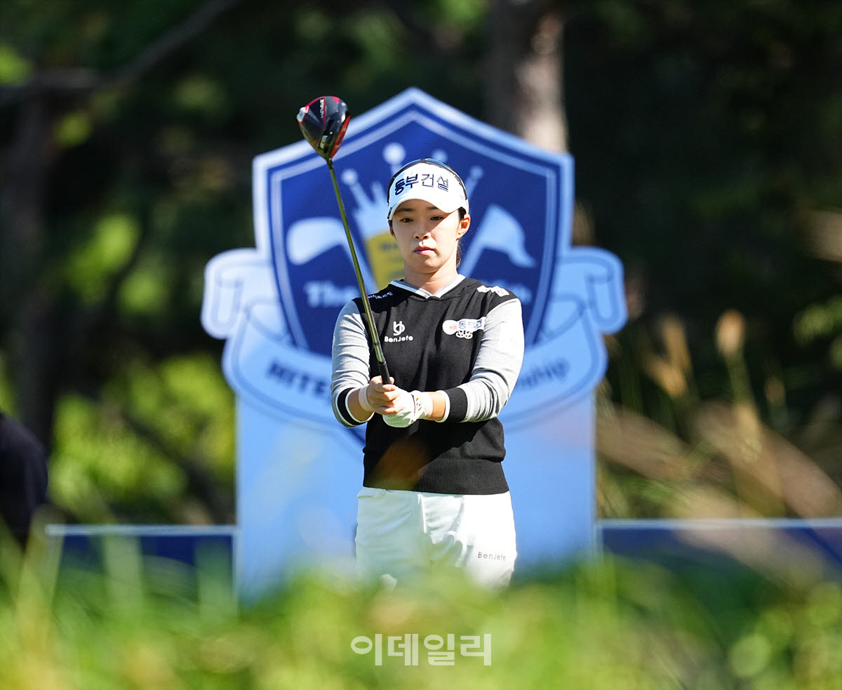 [포토]김수지,노련하게 바라본다
