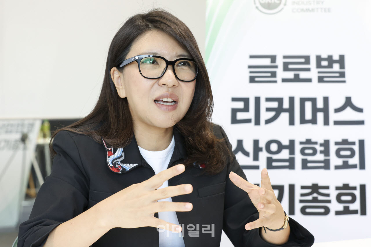 이데일리와 인터뷰 중인 이신애 글로벌리커머스협회 회장 모습(사진=이영훈 기자)