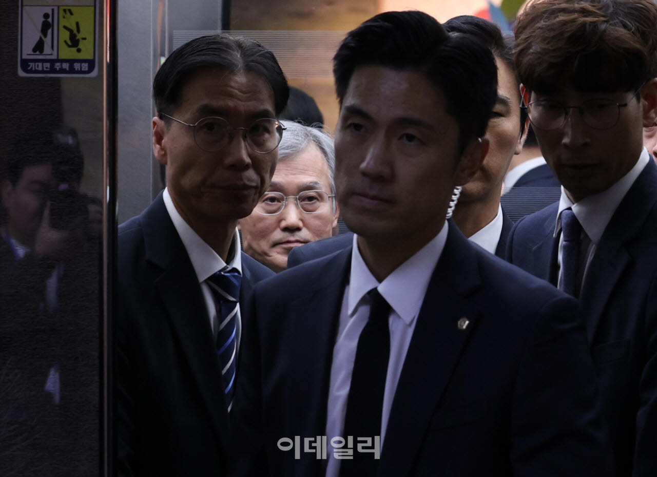 [포토]'국정감사 위해 국회 도착한 조희대 대법원장'