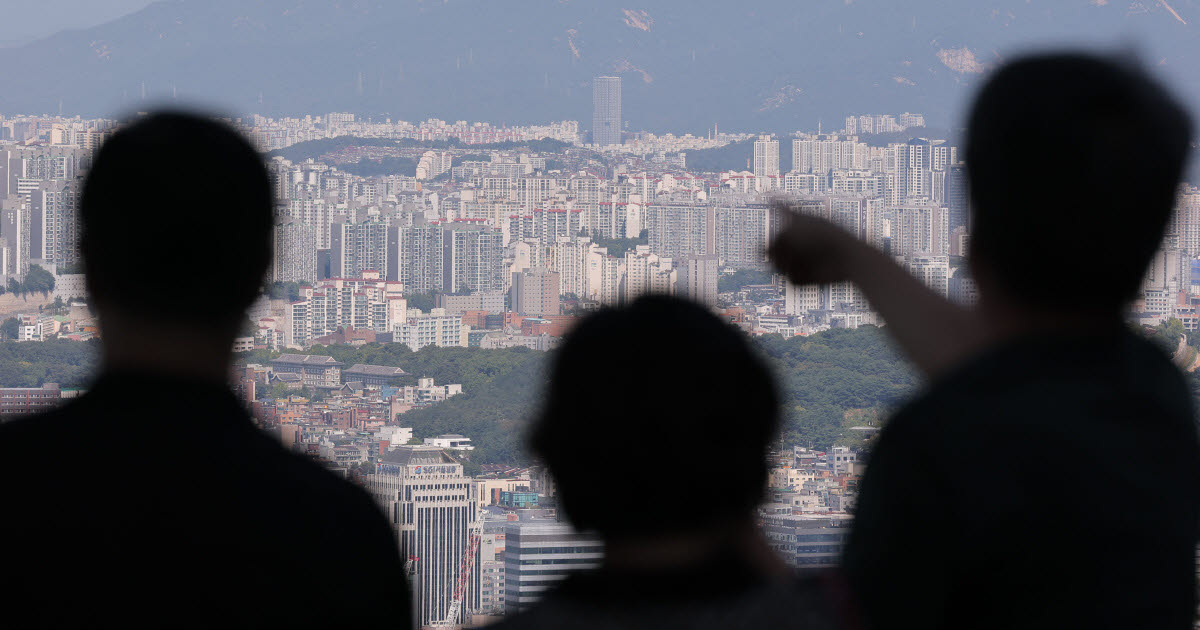 지난달 20일 서울 남산에서 바라본 서울 시내 아파트 단지 모습.(사진=연합뉴스)