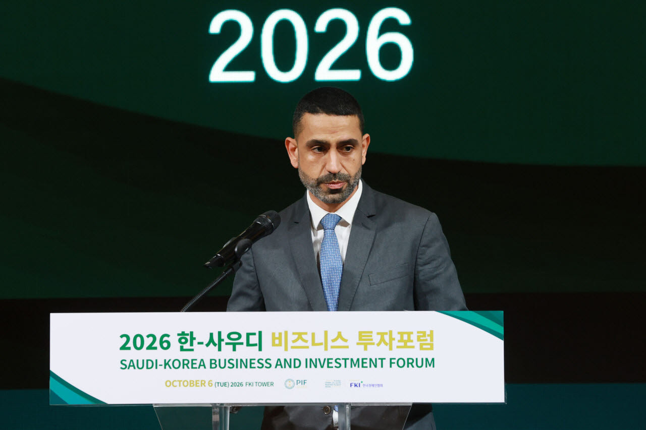 압둘라 알후세이니 PIF 전략·대외협력 총괄이 6일 FKI타워 컨퍼런스센터에서 열린 '2026 한-사우디 비즈니스 투자 포럼'에 참석해 인사말을 하고 있다. (사진=한경협)