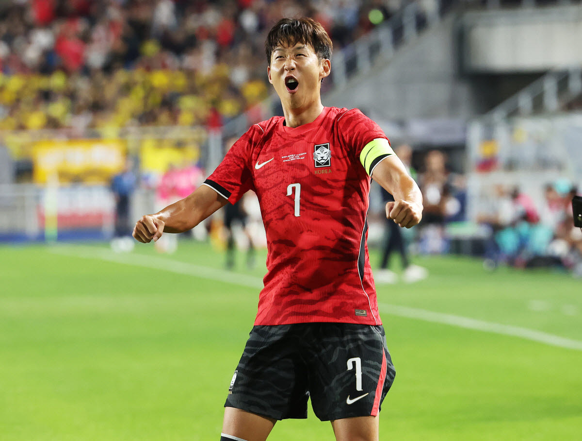 한국 축구 A매치 역대 최다골을 터뜨린 뒤 기뻐하는 손흥민. 사진=연합뉴스