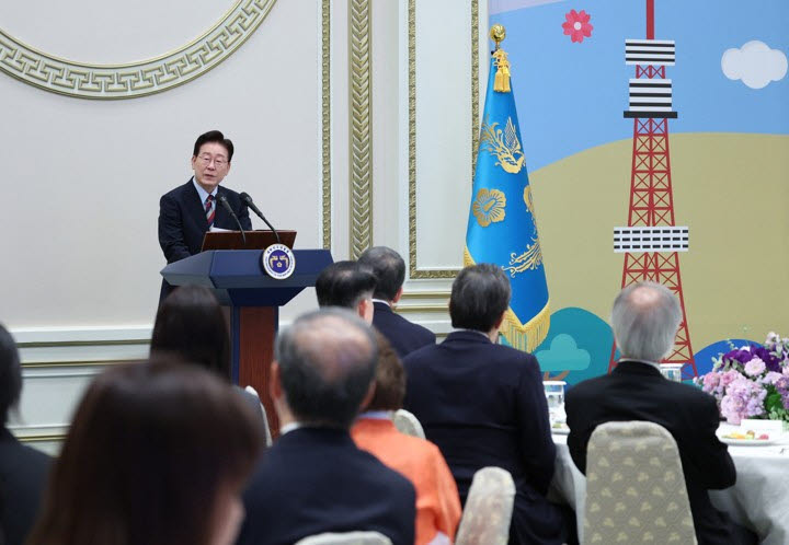 이재명 대통령이 7일 청와대에서 열린 재일본대한민국민단 창단 80주년 기념 간담회에서 환영사를 하고 있다.(사진=연합뉴스)