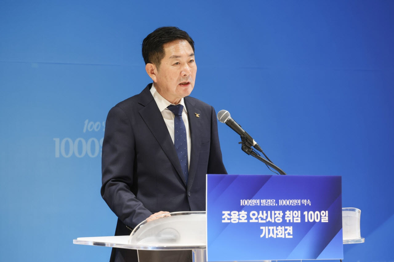 조용호 오산시장이 2일 오산 오색체육센터에서 취임 100일 기자회견을 하고 있다.(사진=오산시)