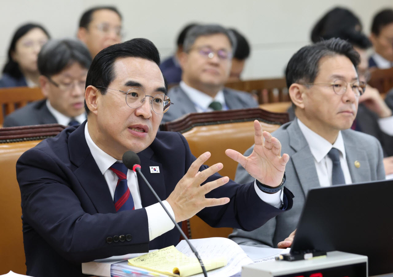 박홍근 기획예산처 장관이 8일 서울 여의도 국회 재정경제기획위원회에서 열린 기획예산처에 대한 국정감사에 출석, 질의에 답변하고 있다.(사진=노진환 기자)