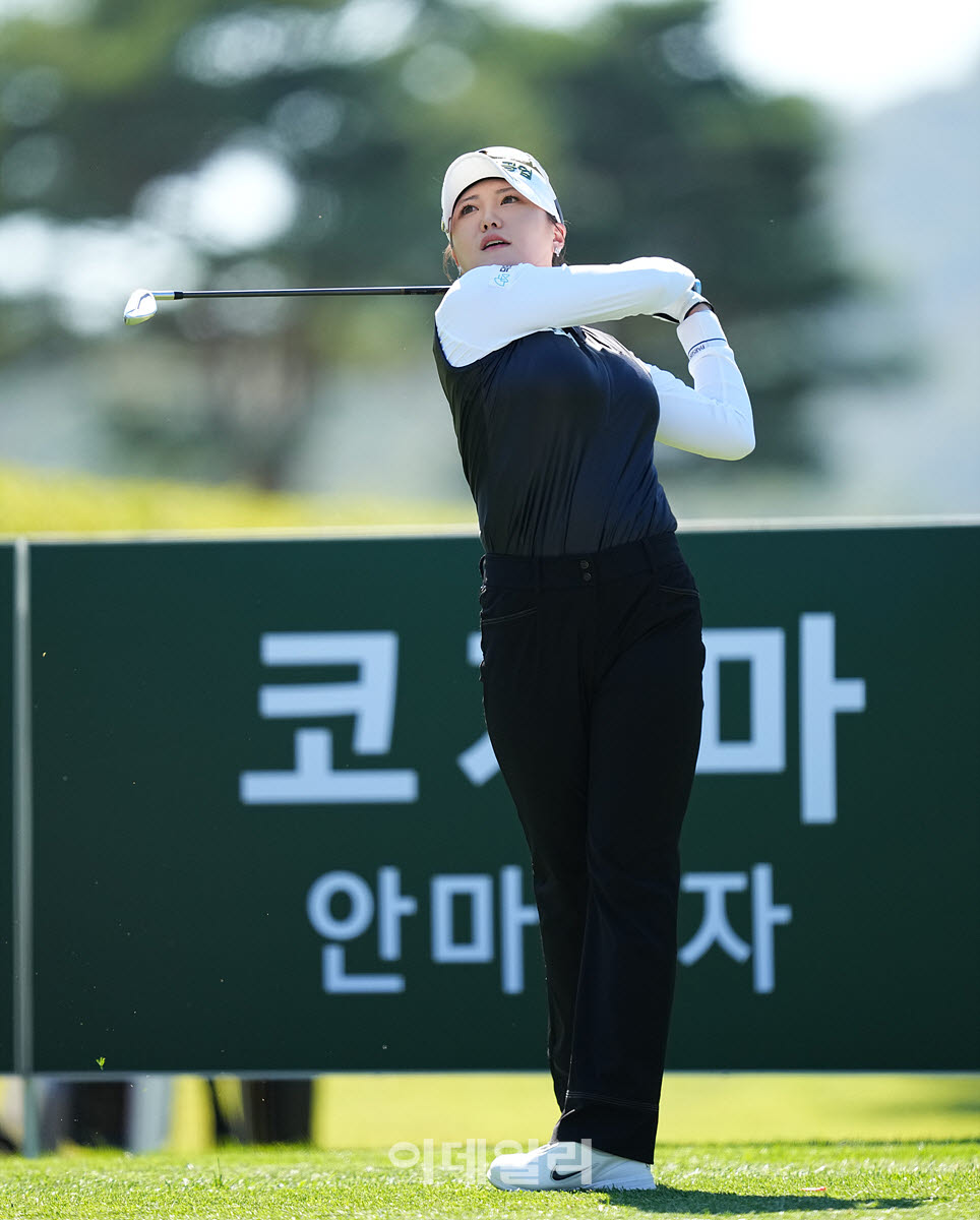 [포토]조아연,유연한 티샷 공략