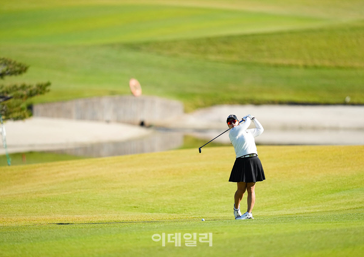 [포토]안선주,한마리 학처럼 날린다