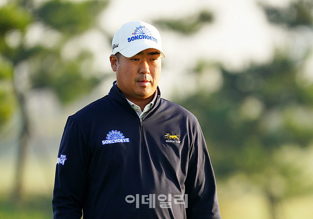 [포토] 홀아웃하는 이동환