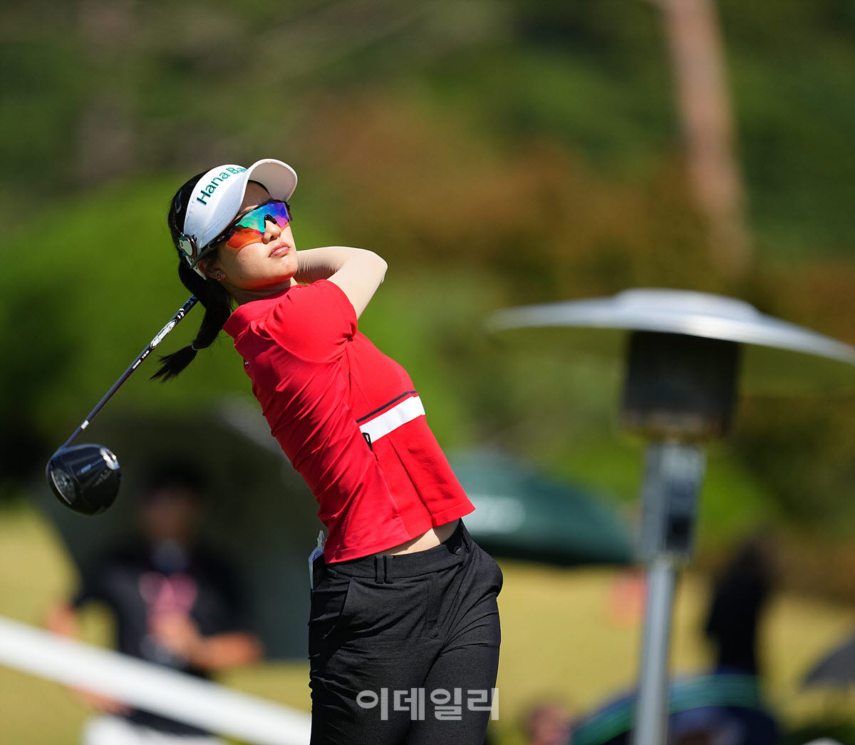 [포토]짜라위 분짠,강하게 타수를 줄인다