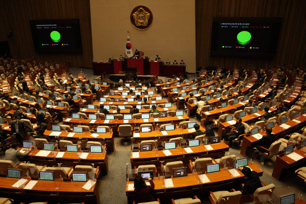29개월째 멈춘 국회 윤리특위…징계보다 어려운 ‘자리 나누기’[국회24시]