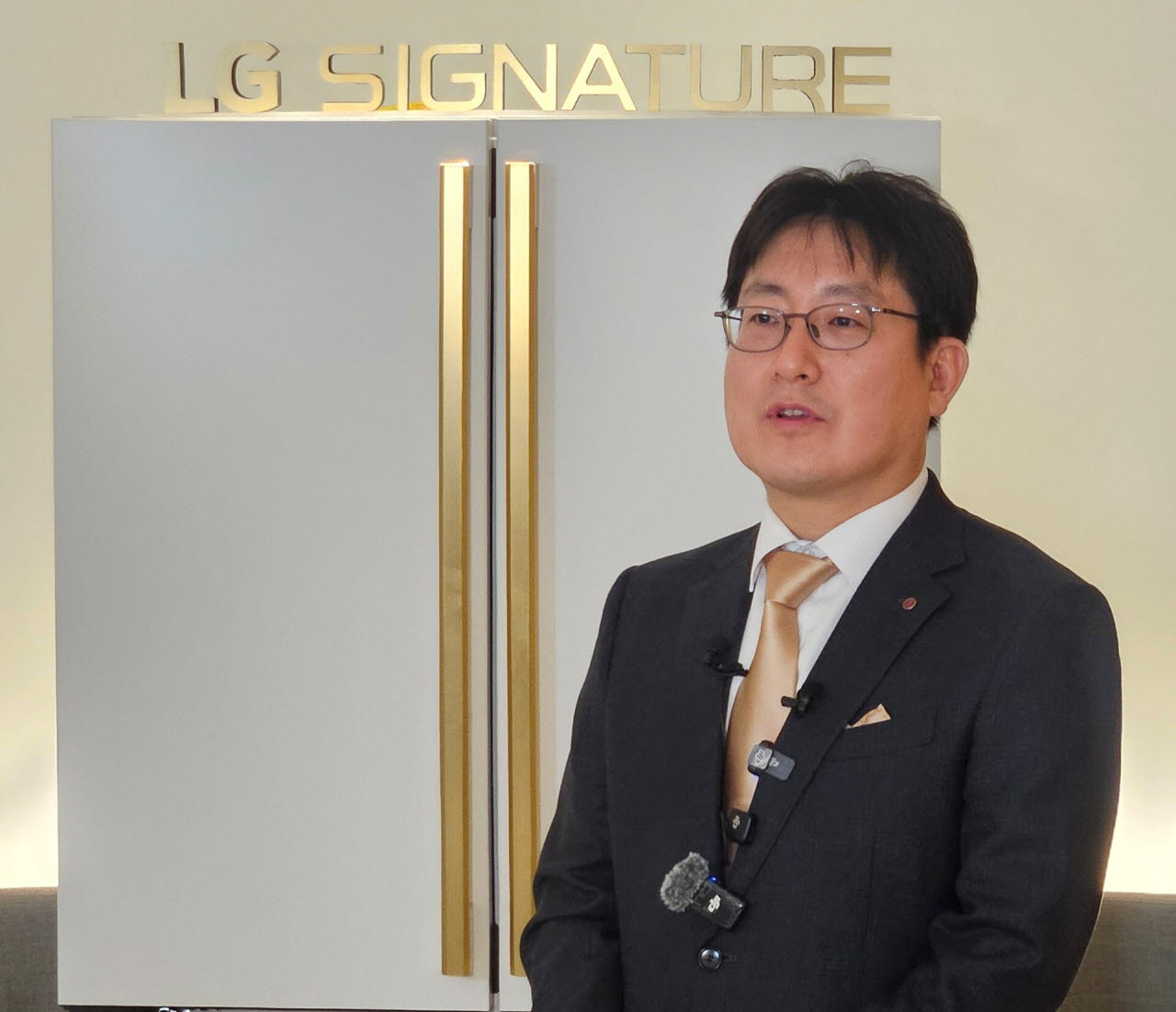 정연관 LG전자 미국 HS영업담당 상무가 지난 8일(현지시간) 미국 뉴욕에서 열린 LG 시그니처 미국 론칭 10주년 행사에서 기자들의 질문에 답변하고 있다. (사진=이데일리 성주원 특파원)