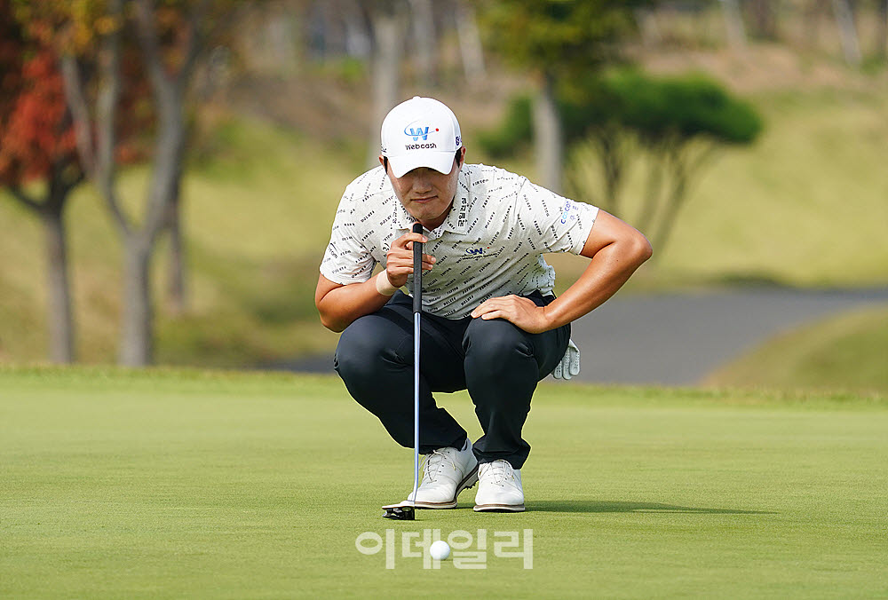 [포토] 전성현, 신중히 읽는 라인