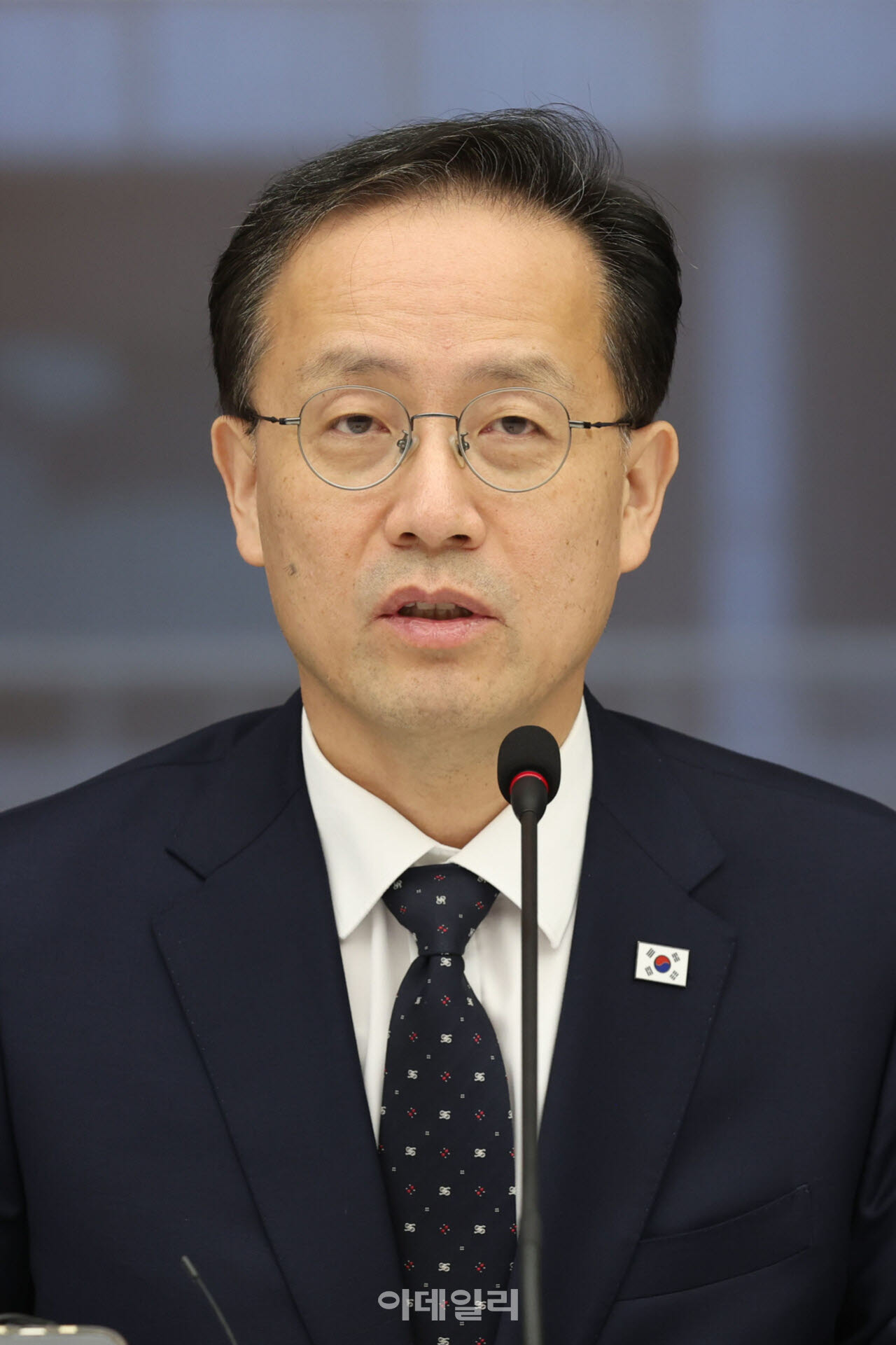 [이데일리 이영훈 기자] 이형일 경제부총리 겸 재정경제부 장관이 지난 7일 서울 중구 대한서울상공회의소에서 열린 경제6단체장 간담회 겸 기업혁신 지원 민관협의체에서 모두발언을 하고 있다.