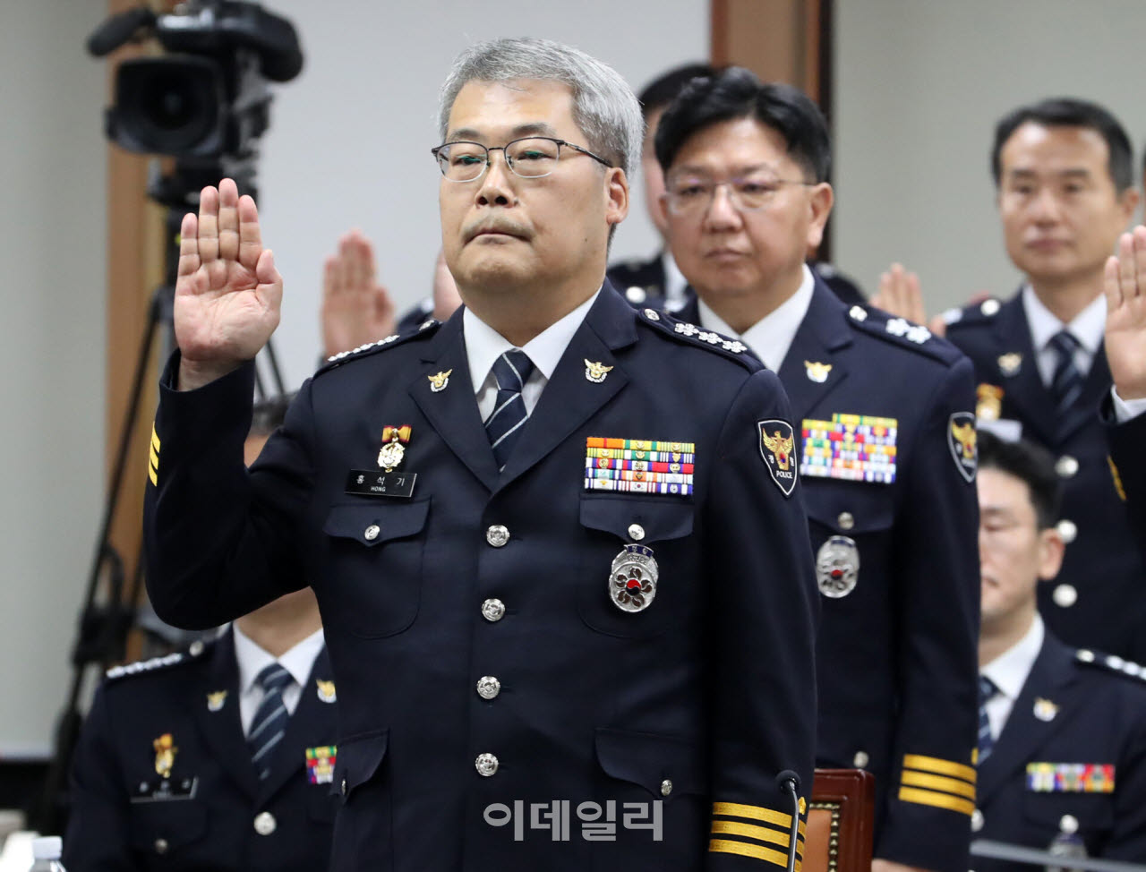 [포토] 증인선서하는 홍석기 국가수사본부장