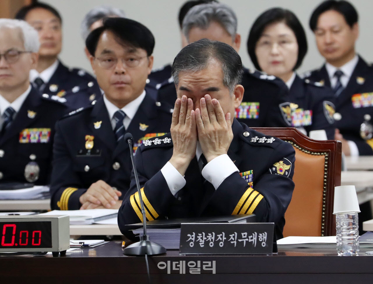 [포토] 곤혹스런 김종철 경찰청장 직무대행