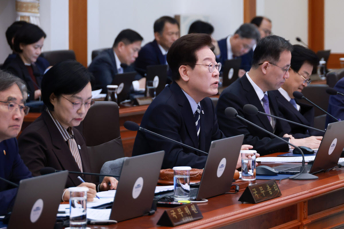 이재명 대통령이 13일 청와대에서 열린 국무회의에서 발언하고 있다.(사진=연합뉴스)