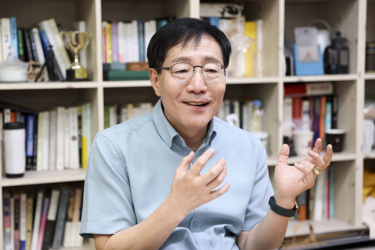 [이데일리 이영훈 기자] 김범준 성균관대 물리학과 교수 인터뷰(W페스타)