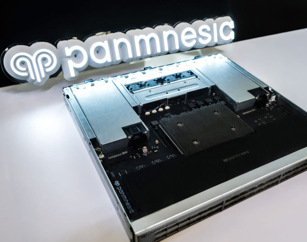파네시아, PCIe·CXL 한 칩에…AI 데이터센터 메모리 확장 길 연다