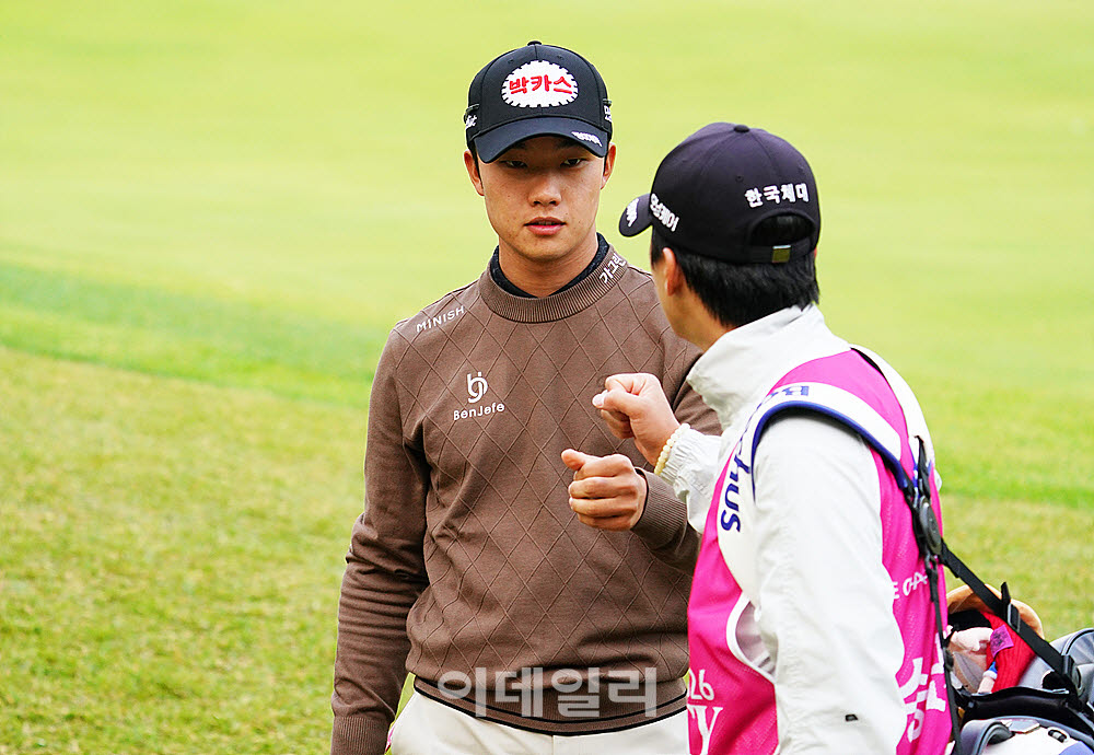 [포토] 송민혁, 나이스 버디 성공