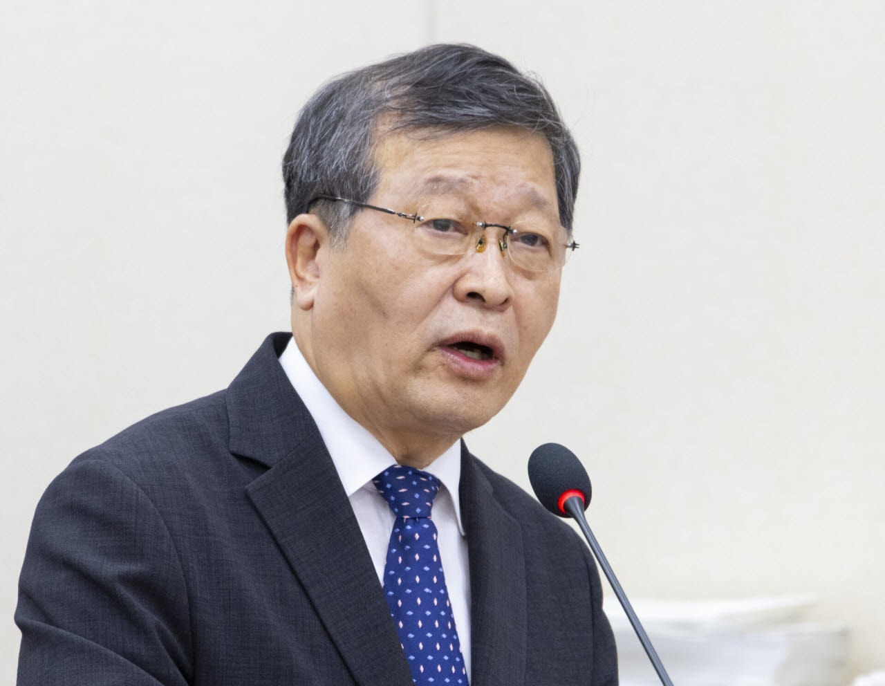 연합.