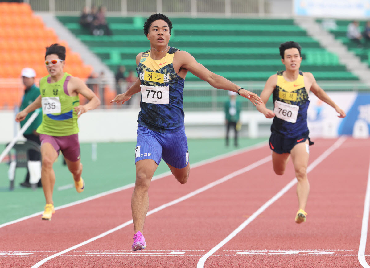 육상 200m 나마디의 금빛 역주.(사진=연합뉴스)