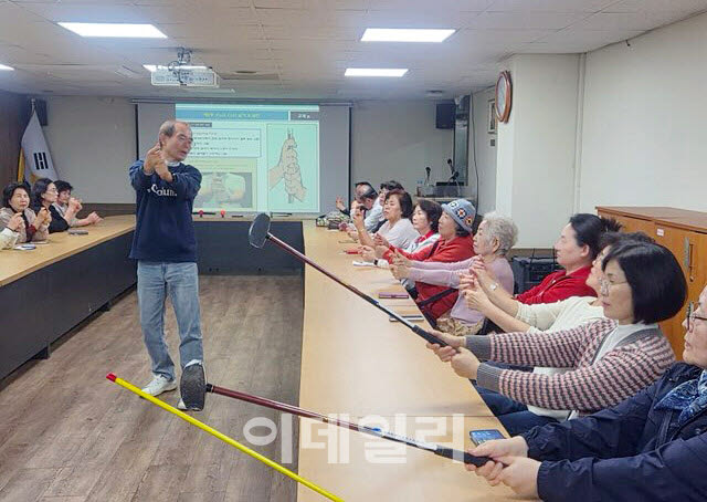 [포토] 송파구, '파크골프 입문교실' 강좌 개설