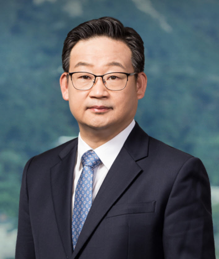 정보통신산업진흥원장을 역임한 허성욱 법무법인 태평양 고문 (사진=법무법인 태평양)