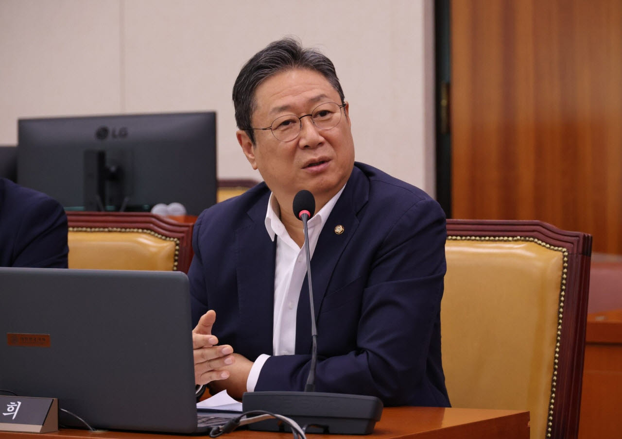 황희 의원.