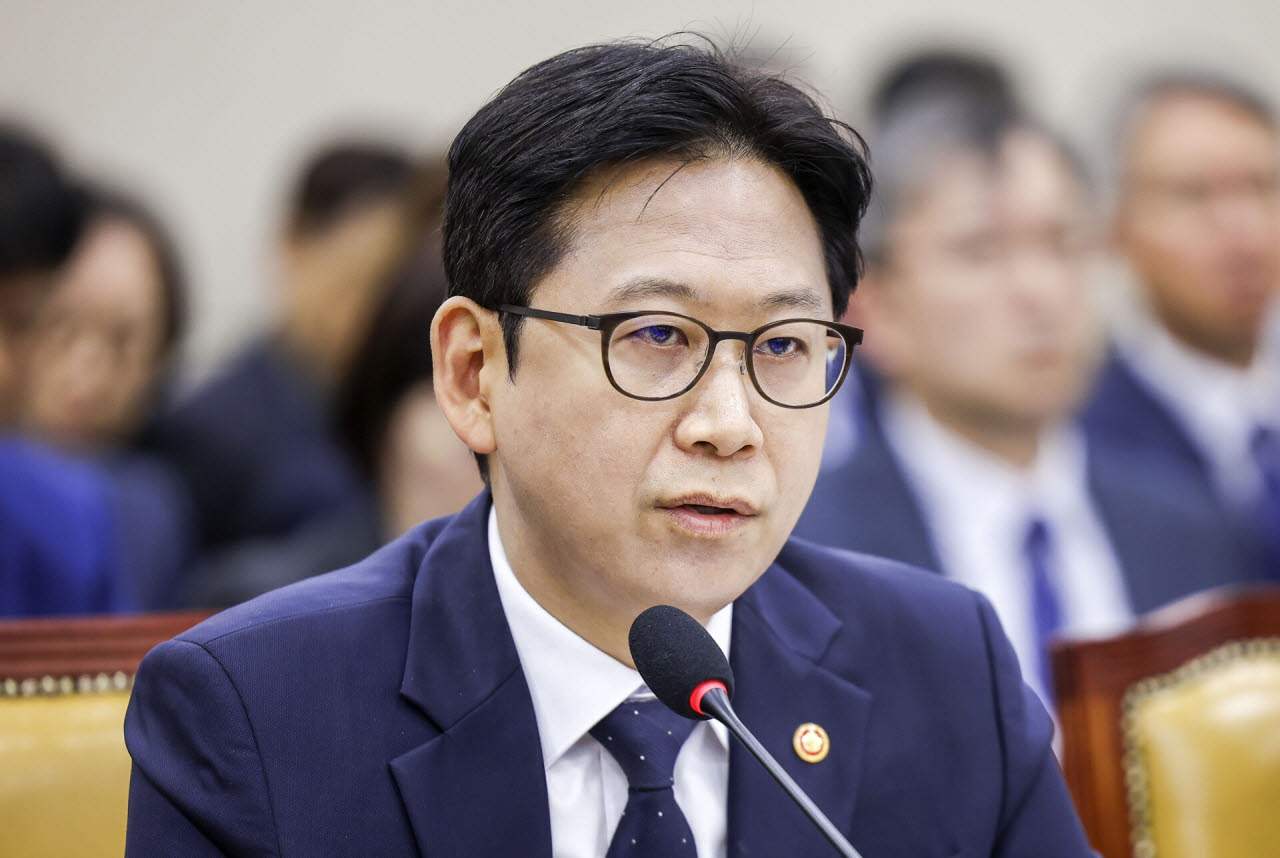 배경훈 부총리 겸 과학기술정보통신부 장관이 23일 국회에서 열린 과학기술정보방송통신위원회의 종합감사에서 질의에 답변하고 있다. (사진=뉴시스)