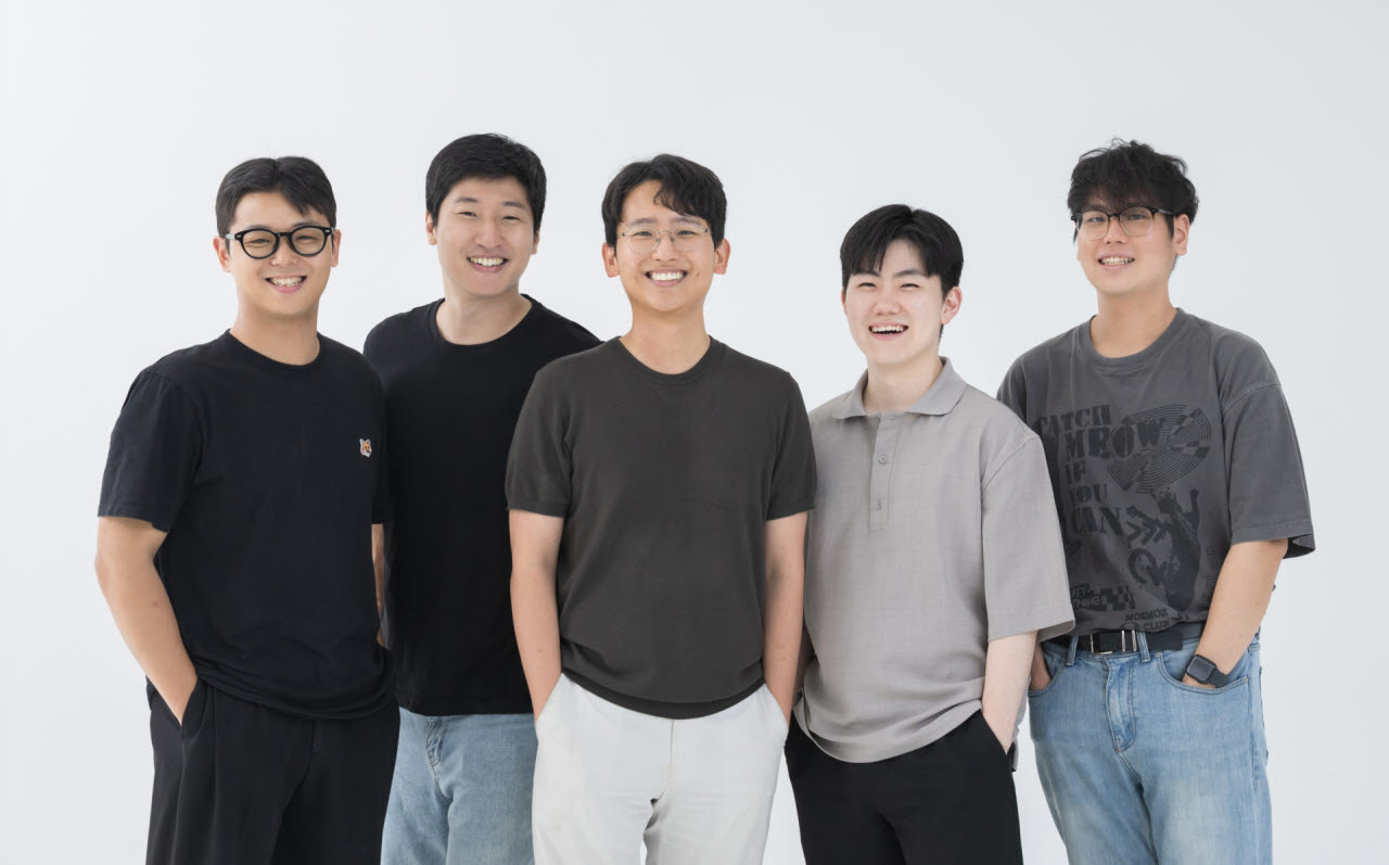 넘즈에이아이 멤버들. 이 회사는 서울대 컴퓨터공학부 교수인 유재민 대표를 중심으로 서울대와 KAIST 출신 연구진 5명이 창업한 회사다. 2026년 5월 설립됐으며, 대전에 본사를 두고 정형 데이터에 특화한 AI 모델을 개발하고 있다. 사진=넘즈에이아이