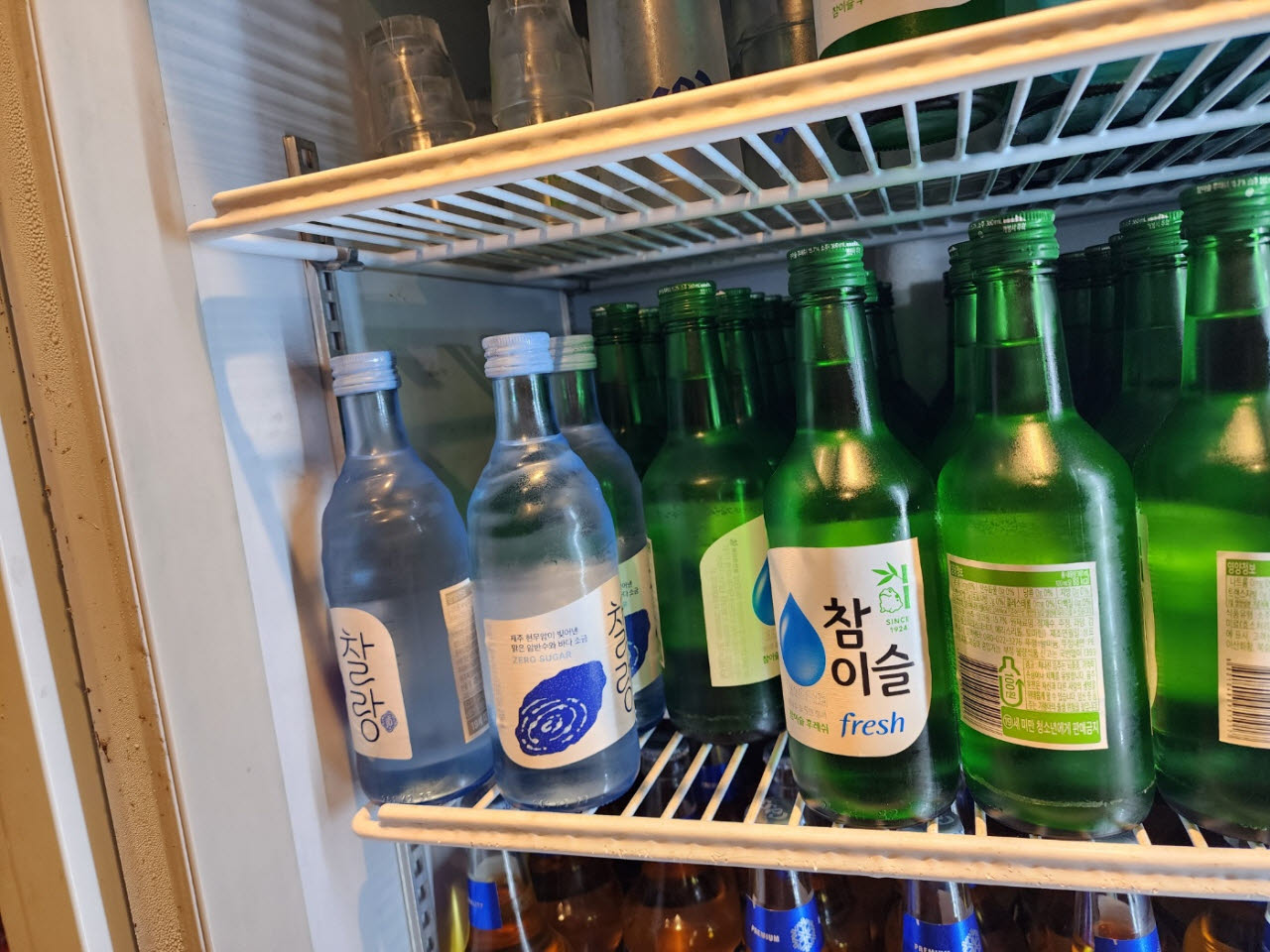 테슬라 맞선 ‘카스랑’…오비맥주 첫 소주 ‘찰랑’ 통할까