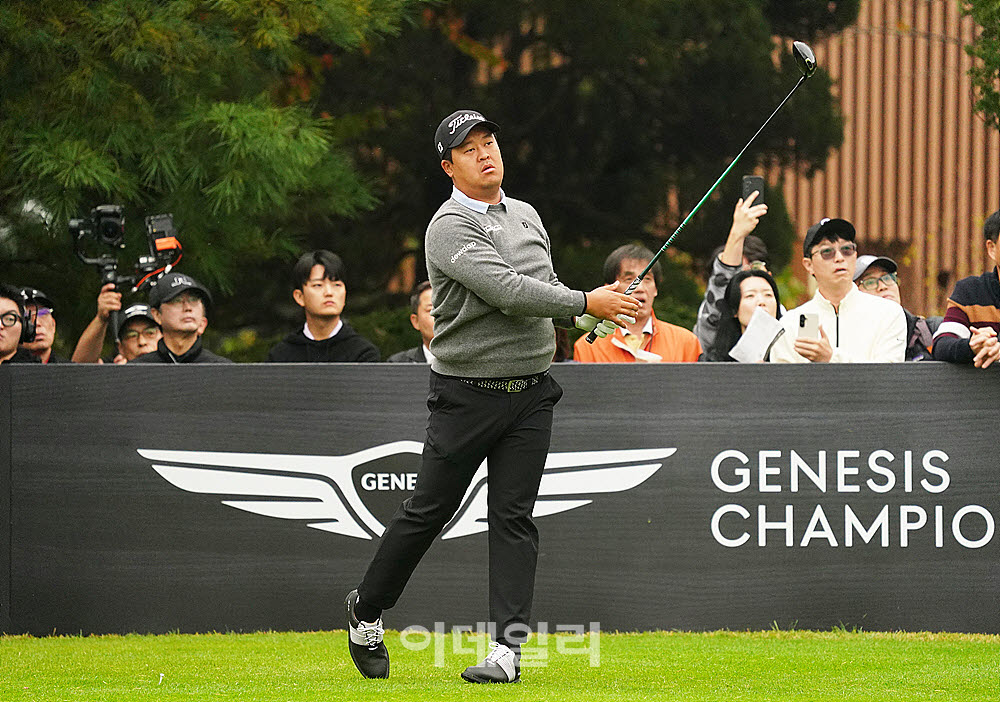 [포토] 타구 바라보는 이상엽