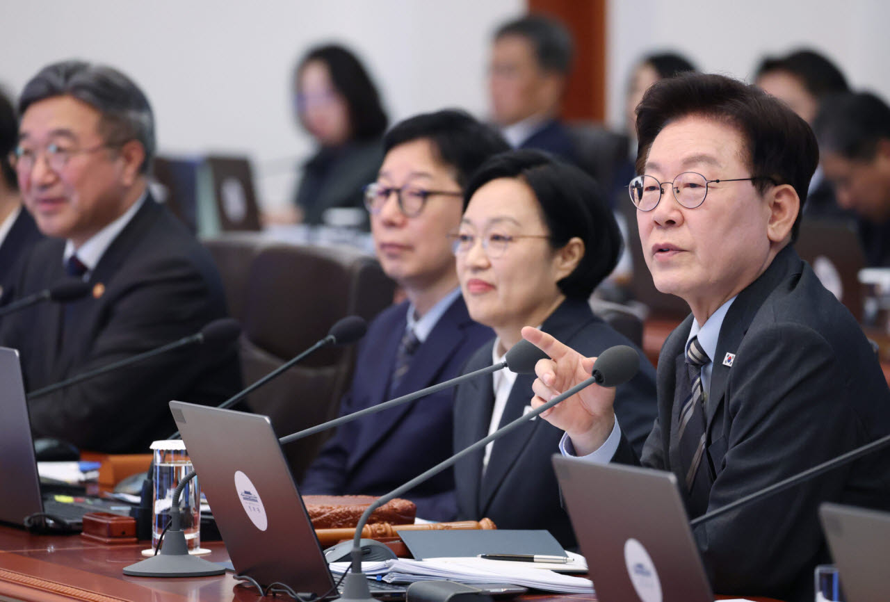 이재명 대통령이 27일 청와대에서 열린 국무회의에서 발언하고 있다.(사진=연합뉴스)