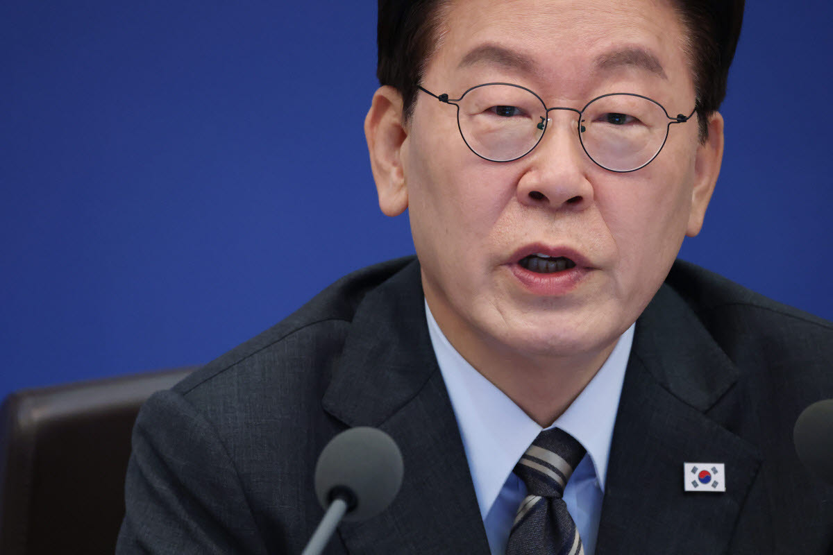 이재명 대통령이 27일 청와대에서 열린 국무회의에서 발언하고 있다. (사진=연합뉴스)