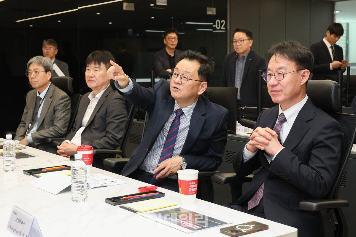 [포토]민경선 고양시장, 한국공항공사와 관광분야 UAM 활용방안 모색