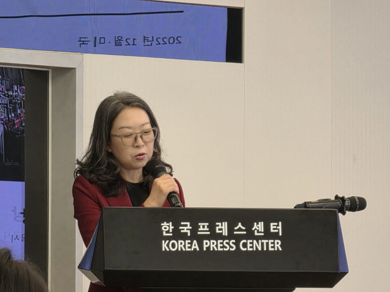 안정민 한림대 교수가 28일 ‘기업의 경영 위기와 대응 원칙’을 주제로 열린 한국미디어경영학회 세미나에서 발표하고 있다(사진=윤정훈 기자)