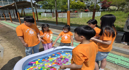 충남 서천 한산초등학교의 농촌 유학 어울림 활동(사진=교육부 제공)