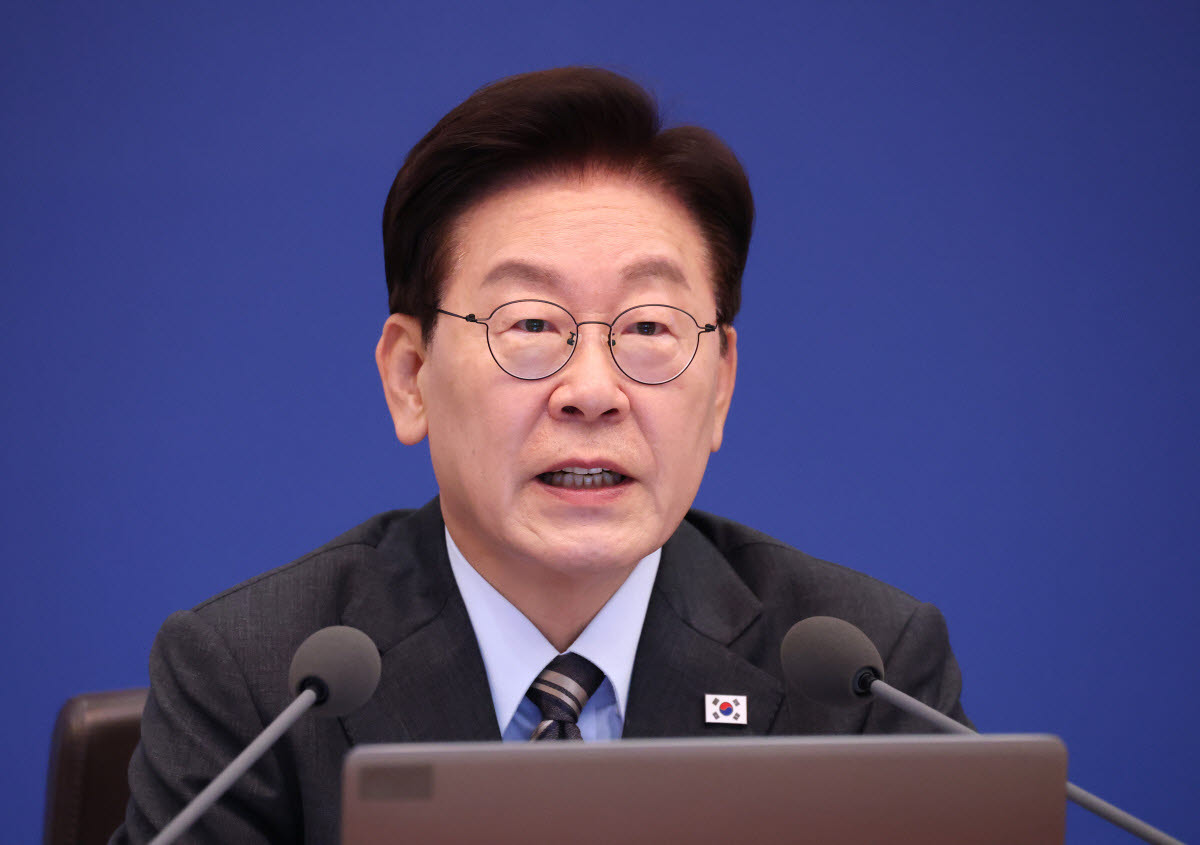 이재명 대통령이 27일 청와대에서 열린 국무회의에서 발언하고 있다.(사진=연합뉴스)