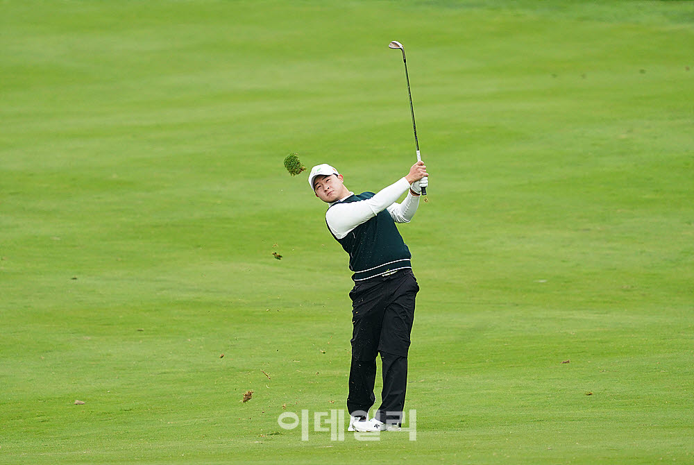 [포토] 이재진, 정교한 컨트롤로 버디 찬스