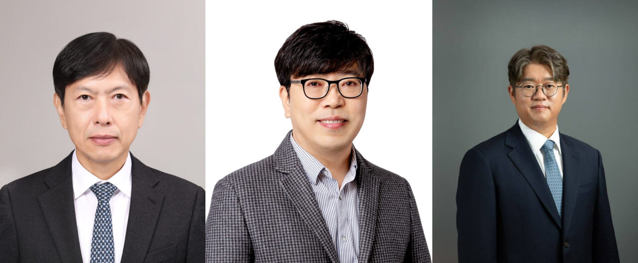 (왼쪽부터) SK하이닉스 안현 미주총괄 사장, 차선용 개발총괄 사장 겸 미래기술연구원장, 윤풍영 Corporate Center총괄 사장 (사진=SK하이닉스)