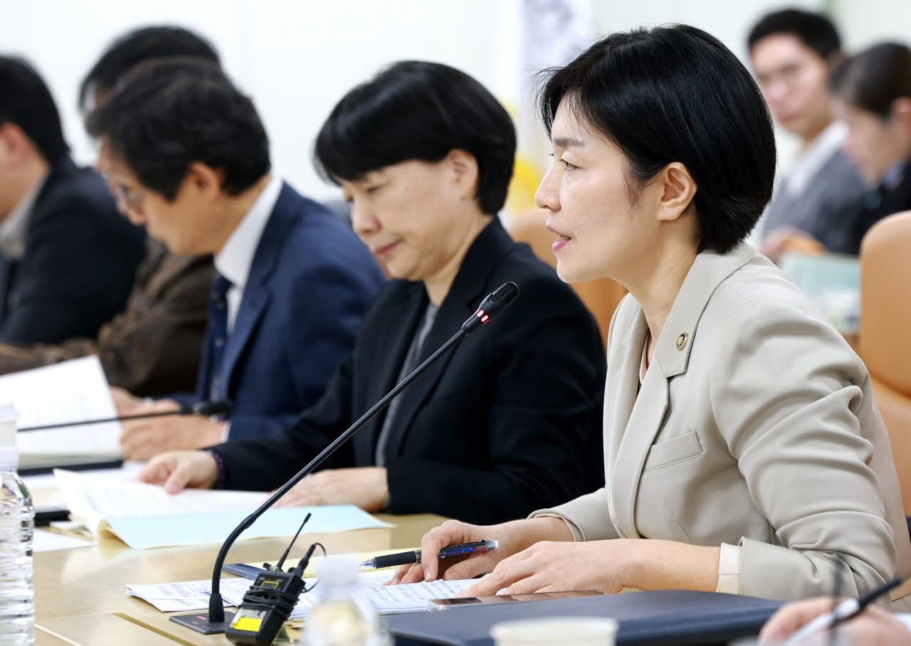 현수엽 보건복지부 제1차관이 장기요양위원회에서 모두발언을 하고 있다.(사진=복지부)