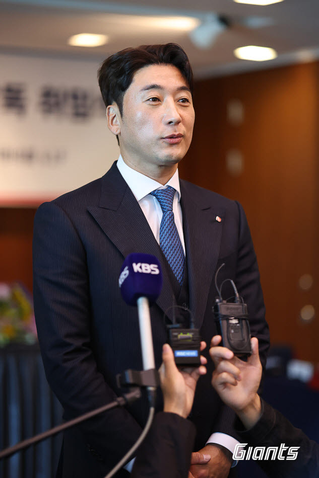 이택근 신임 롯데자이언츠 단장. 사진=롯데자이언츠 구단