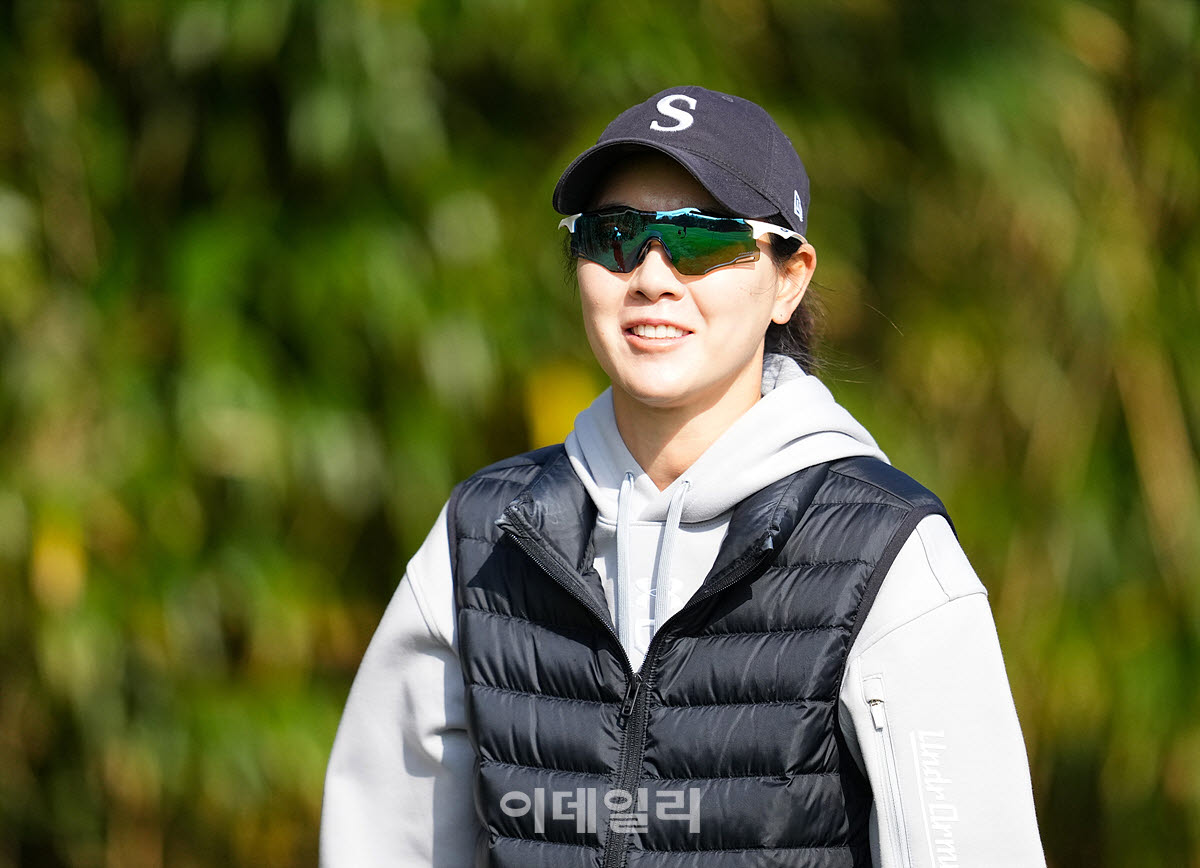 [포토]이정민,오랜만에 미소 인사