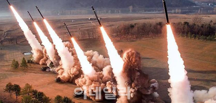 일본 "북한 발사 탄도미사일, 일본 EEZ 비행 확인 안 돼"